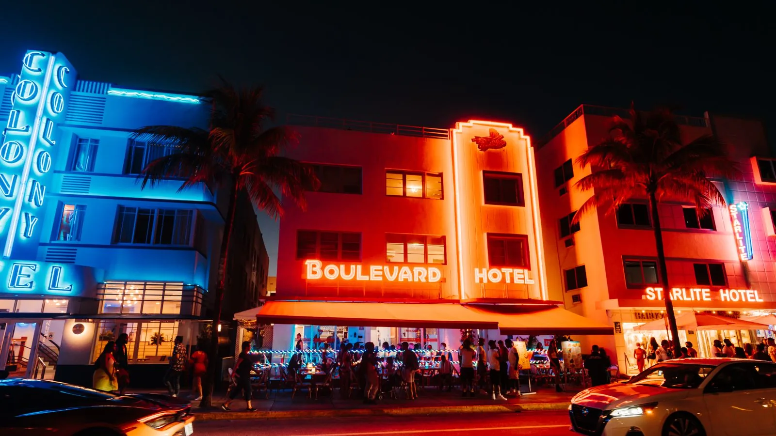 Soirées et clubs à Miami, toute l'année, avec un pic en mars et de décembre à avril