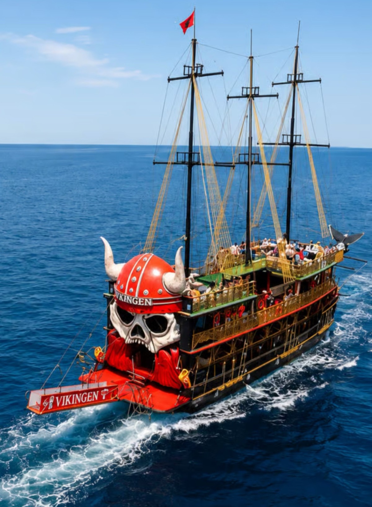 Vikingen Boat Tour Saranda